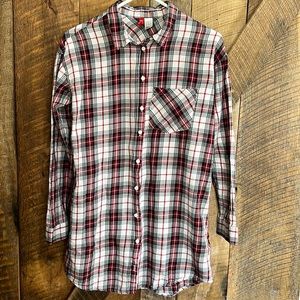 Divided By H&M Women Plaid Long Sleeve Collared Button Up Shirt